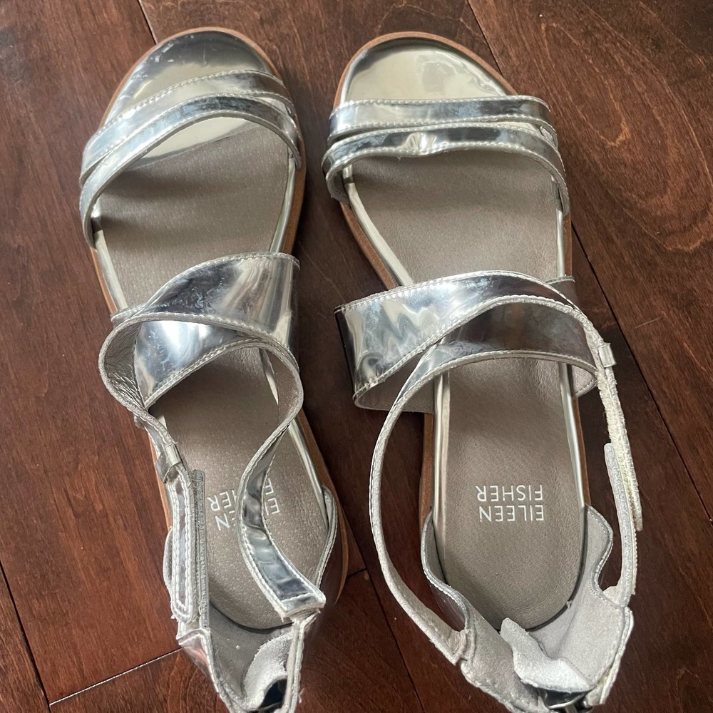 new Eileen Fisher Silver Mirror Metallic Cici Strappy Leather Sandals size 6